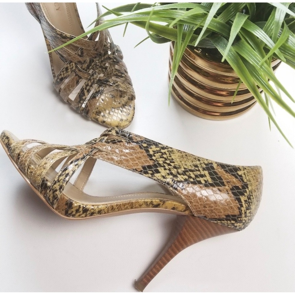 Ellen Tracy Ventura Snakeskin Print Strappy Stiletto Heels Brown Tan Womens 7M